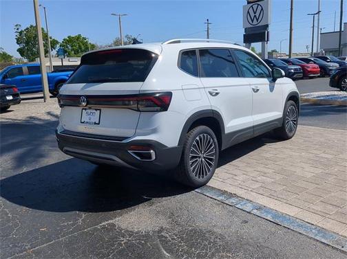2025 Volkswagen Taos 1.5T SE