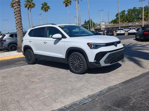 2025 Volkswagen Taos 1.5T SE