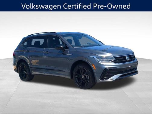 Platinum Gray Metallic 2023 Volkswagen Tiguan 2.0T SE R-Line Black