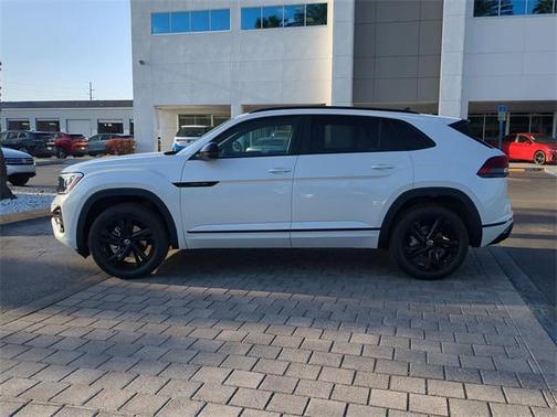 2025 Volkswagen Atlas Cross Sport 2.0T SEL