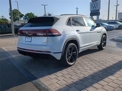 2025 Volkswagen Atlas Cross Sport 2.0T SEL