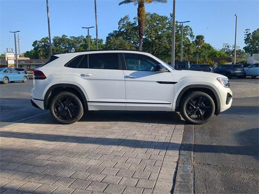 2025 Volkswagen Atlas Cross Sport 2.0T SEL