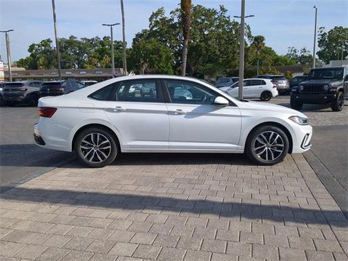 2025 Volkswagen Jetta 1.5T SE