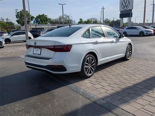 2025 Volkswagen Jetta 1.5T SE