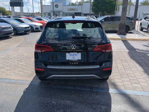 Deep Black Pearl 2023 Volkswagen Taos 1.5T S