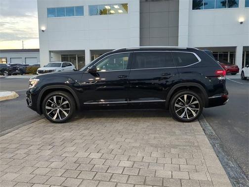 2026 Volkswagen Atlas 2.0T SEL Premium R-Line 4MOTION