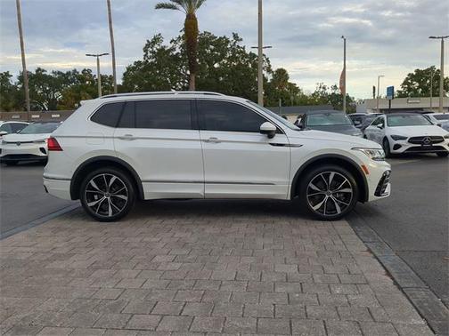 2024 Volkswagen Tiguan 2.0T SEL R-Line 4MOTION