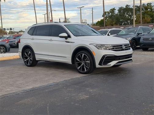 2024 Volkswagen Tiguan 2.0T SEL R-Line 4MOTION