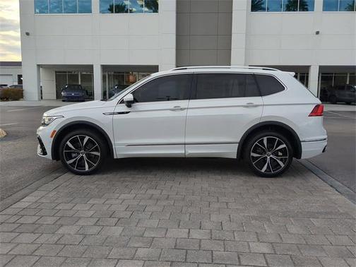 2024 Volkswagen Tiguan 2.0T SEL R-Line 4MOTION