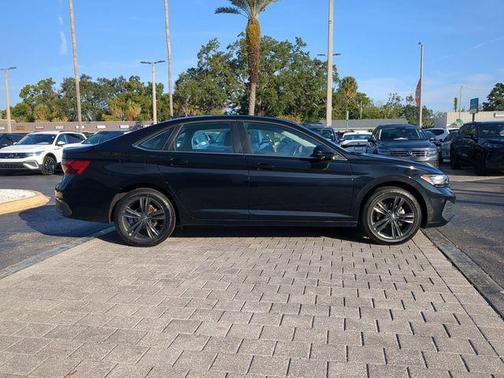 2023 Volkswagen Jetta 1.5T SE