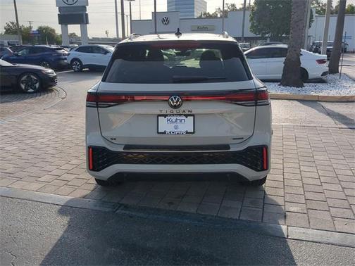 2025 Volkswagen Tiguan 2.0T SE R-Line Black 4MOTION