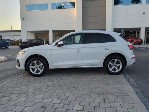 2023 Audi Q5 40 Premium