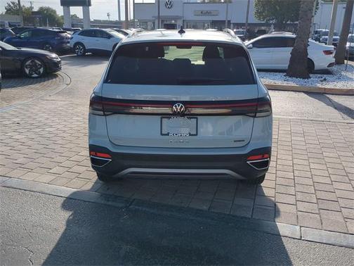 2025 Volkswagen Taos 1.5T SEL