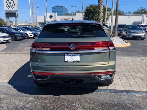 2026 Volkswagen Atlas Cross Sport 2.0T SE w/Technology