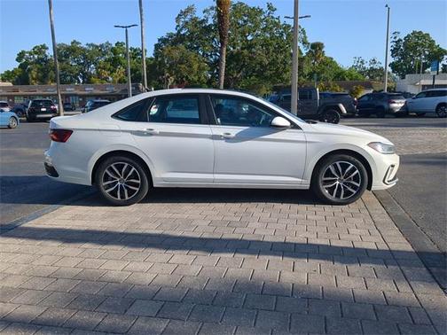 2025 Volkswagen Jetta 1.5T SE