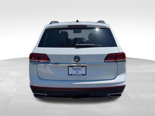 Pure White 2022 Volkswagen Atlas 3.6L SE w/Technology