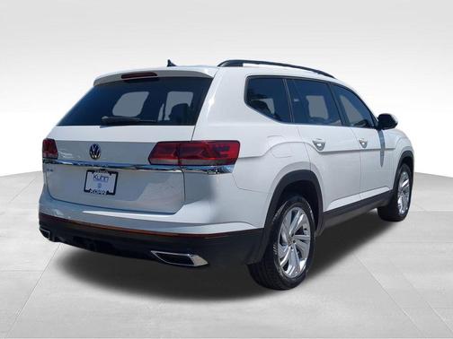 Pure White 2022 Volkswagen Atlas 3.6L SE w/Technology