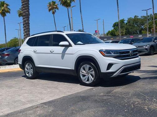 Pure White 2022 Volkswagen Atlas 3.6L SE w/Technology