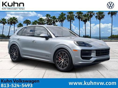 2025 Porsche Cayenne GTS