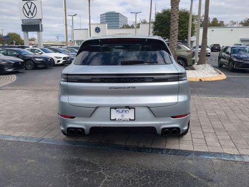 2025 Porsche Cayenne GTS
