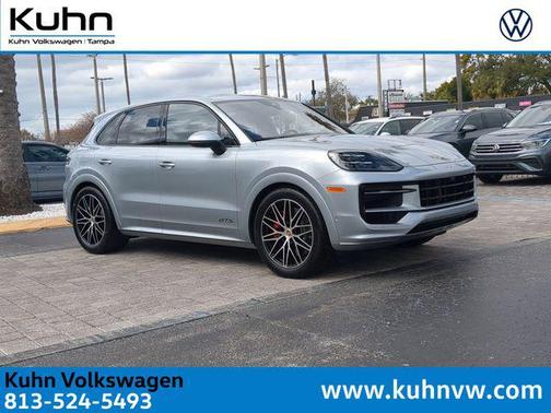 2025 Porsche Cayenne GTS