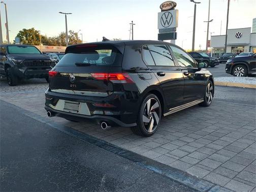 2025 Volkswagen Golf GTI 2.0T S DSG