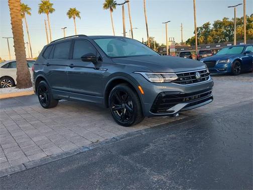 2024 Volkswagen Tiguan 2.0T SE R-Line Black