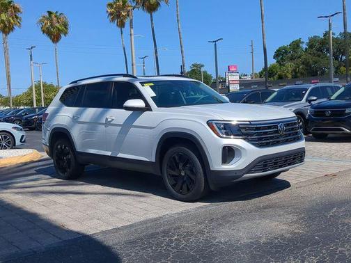opal white pearl 2026 Volkswagen Atlas 2.0T SE w/Technology
