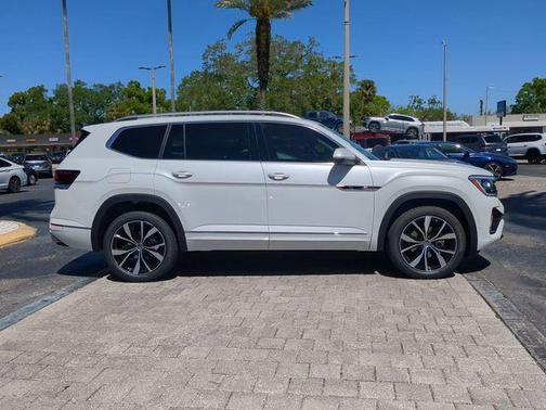2026 Volkswagen Atlas 2.0T SEL Premium R-Line 4MOTION