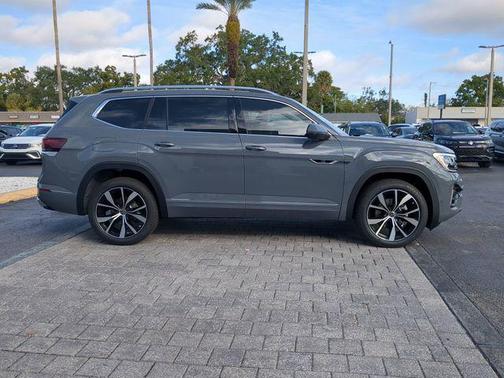 2026 Volkswagen Atlas 2.0T SEL Premium R-Line 4MOTION