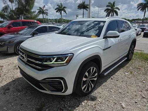 Opal White 2023 Volkswagen Atlas Cross Sport 3.6L V6 SEL Premium R-Line