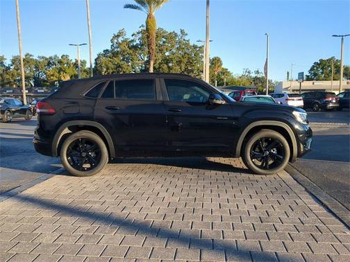 2026 Volkswagen Atlas Cross Sport 2.0T SEL