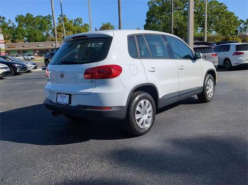 2017 Volkswagen Tiguan Limited 2.0T