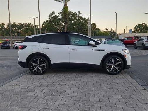 2023 Volkswagen ID.4 Pro