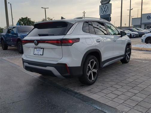 2025 Volkswagen Tiguan 2.0T SE