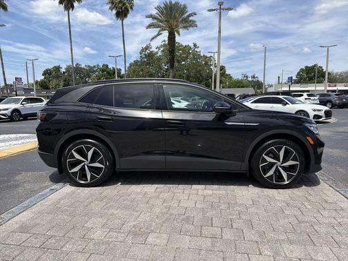 Deep Black Pearl 2023 Volkswagen ID.4 Pro S