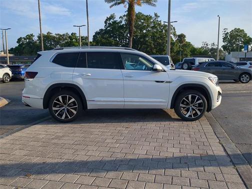 2025 Volkswagen Atlas 2.0T SEL Premium R-Line 4MOTION