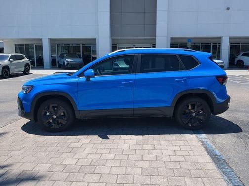 Cornflower Blue 2026 Volkswagen Taos SE