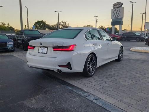 2020 BMW 330 i xDrive