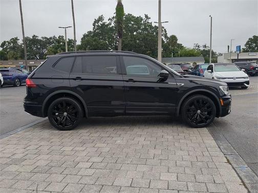 2020 Volkswagen Tiguan 2.0T SE R-Line Black