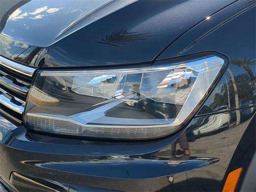 2020 Volkswagen Tiguan 2.0T SE R-Line Black