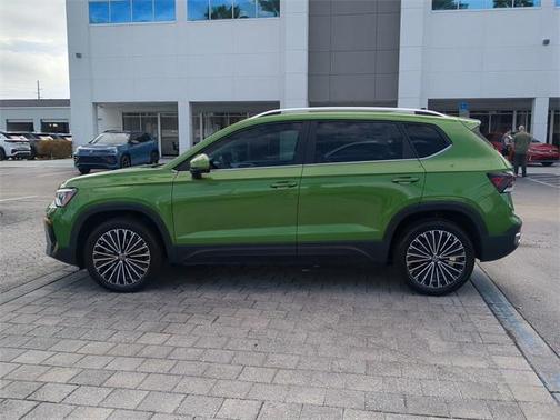 2025 Volkswagen Taos 1.5T SE