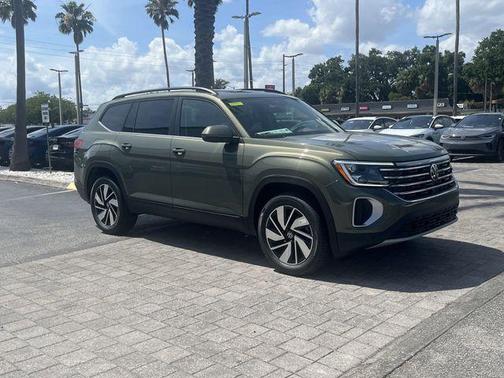 avocado green pearl 2026 Volkswagen Atlas 2.0T SE w/Technology