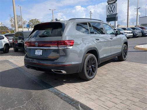 2025 Volkswagen Atlas 2.0T SE w/Technology