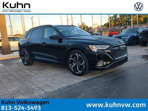 2024 Audi Q8 e-tron Premium Plus