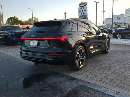 2024 Audi Q8 e-tron Premium Plus