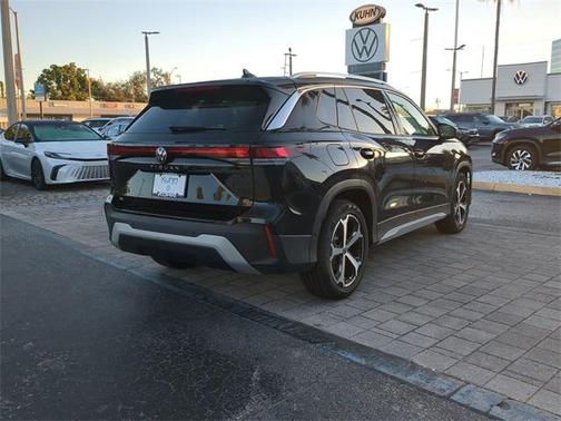 2025 Volkswagen Tiguan 2.0T SE