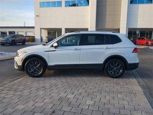2024 Volkswagen Tiguan 2.0T SE 4MOTION