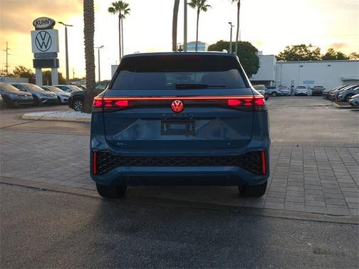 2025 Volkswagen Tiguan 2.0T SEL R-Line 4MOTION