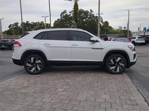 2026 Volkswagen Atlas Cross Sport 2.0T SE w/Technology